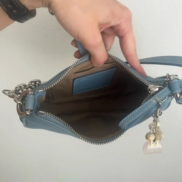 Rare Color Light Blue Coach Hamptons Shoulder Bag - Picture 5 of 8